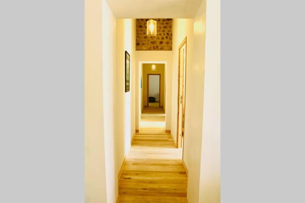 As Seen On A New Life In The Sun - Beautiful 3 Bedroom Cottage With Shared Pool Montboyer 외부 사진
