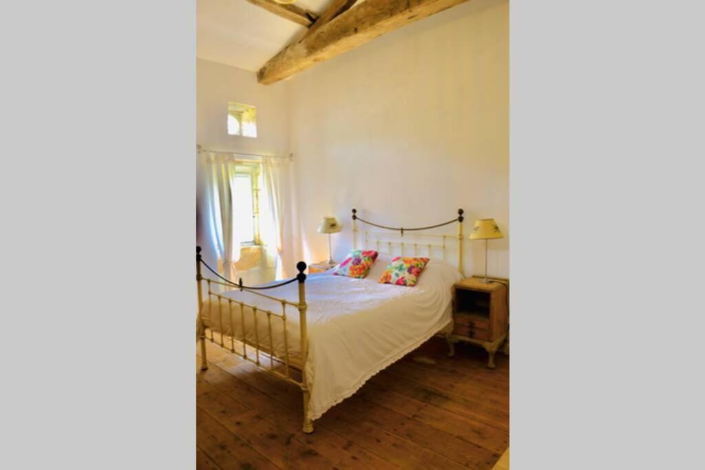As Seen On A New Life In The Sun - Beautiful 3 Bedroom Cottage With Shared Pool Montboyer 외부 사진