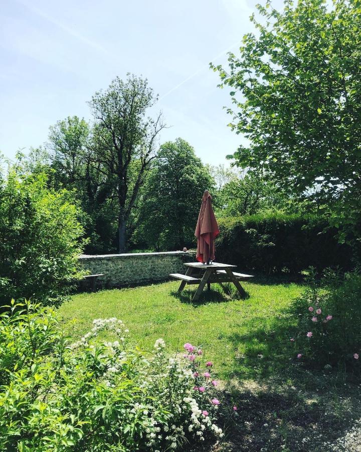As Seen On A New Life In The Sun - Beautiful 3 Bedroom Cottage With Shared Pool Montboyer 외부 사진