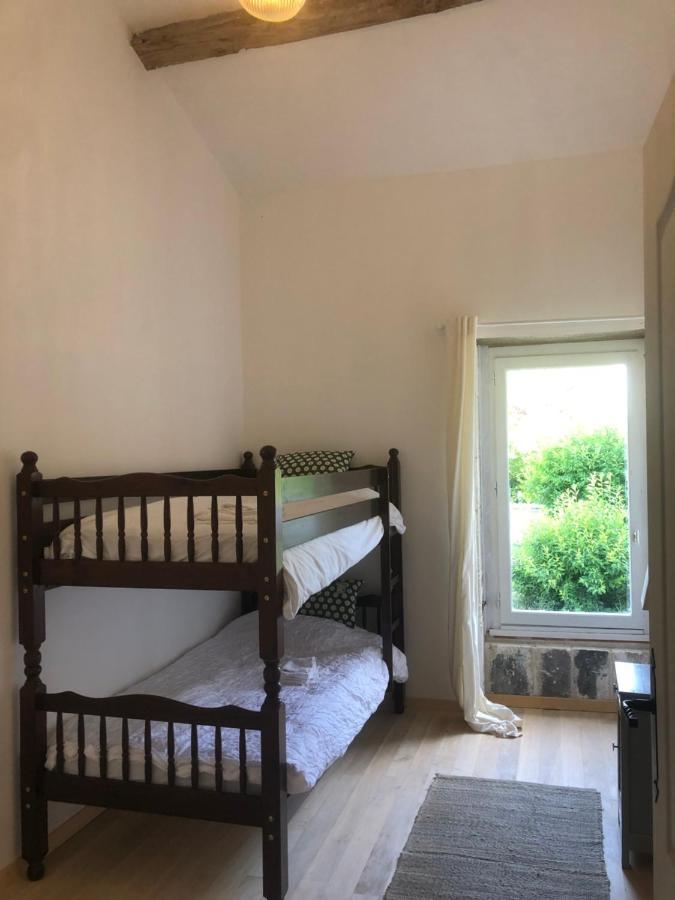 As Seen On A New Life In The Sun - Beautiful 3 Bedroom Cottage With Shared Pool Montboyer 외부 사진