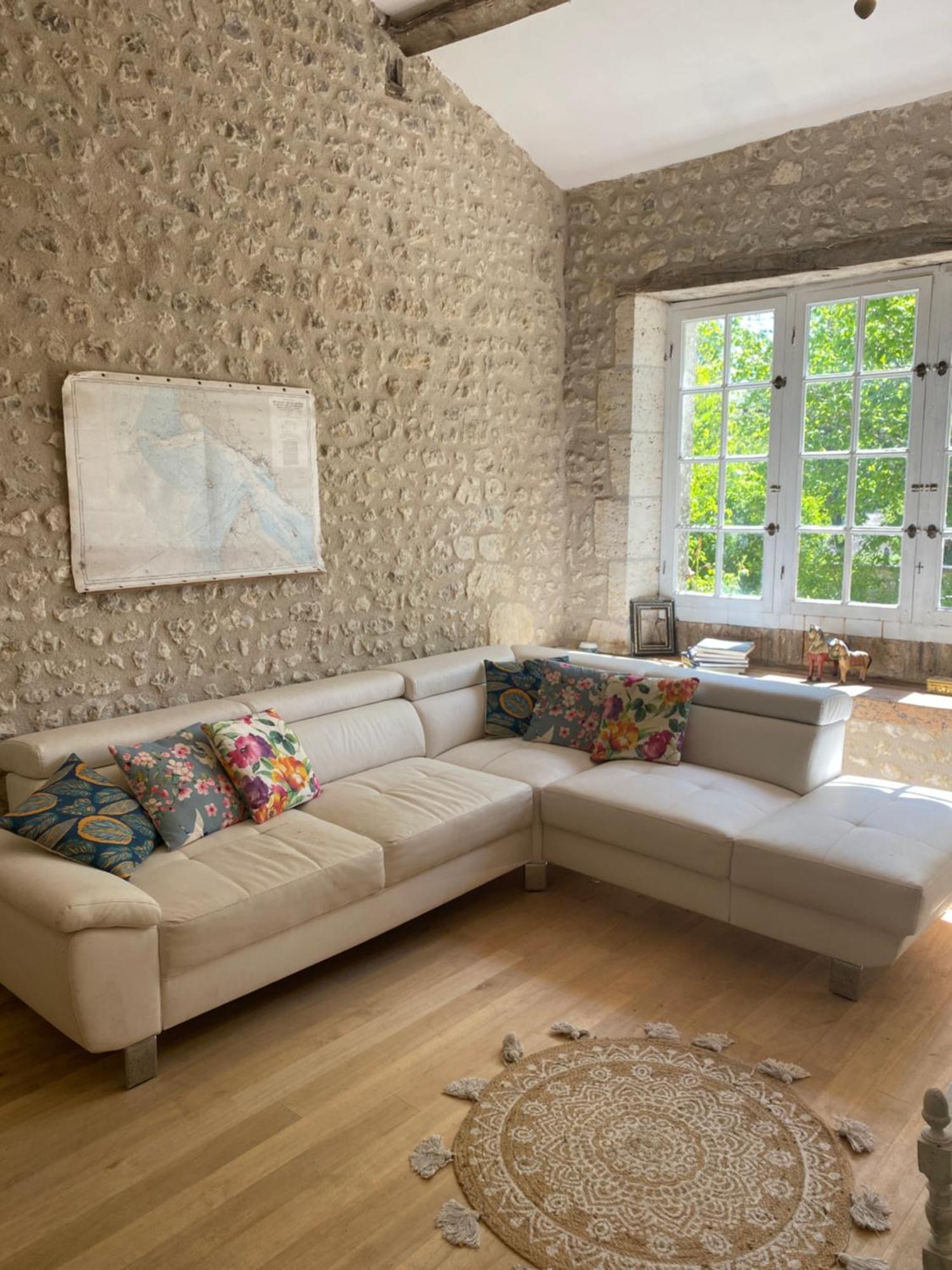 As Seen On A New Life In The Sun - Beautiful 3 Bedroom Cottage With Shared Pool Montboyer 외부 사진