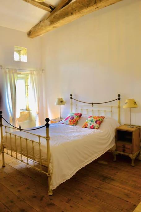 As Seen On A New Life In The Sun - Beautiful 3 Bedroom Cottage With Shared Pool Montboyer 외부 사진